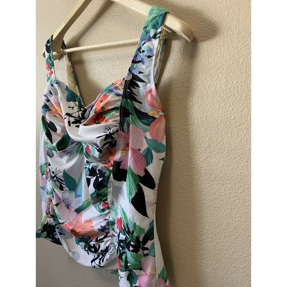 Shore Club Floral Tankini Top/Brief Attached Bra - Picture 3 of 9
